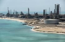 Vista general de la refinería de petróleo Ras Tanura de Saudi Aramco y de la terminal de petróleo en Arabia Saudita el 21 de mayo de 2018.