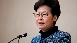 Hong Kong lideri halkın Çin'de yaşayıp çalışabilmesi için Pekin yönetimiyle görüşecek