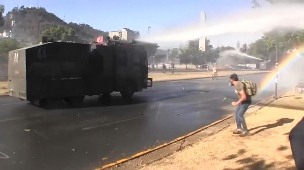Continúan las protestas en Chile ante la respuesta insuficiente del Gobierno y la oposición Continúan las protestas en Chile ante la respuesta insuficiente del Gobierno y la oposición