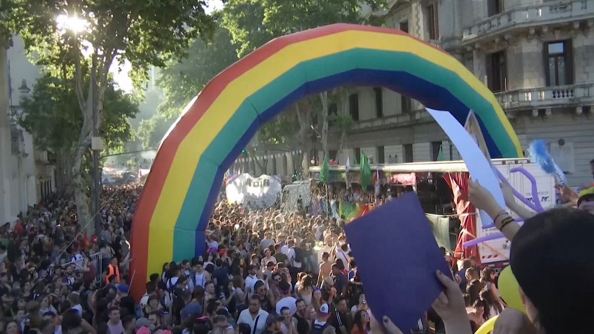 ویدئو؛ رژه سالانه دگرباشان جنسی در آرژانتین