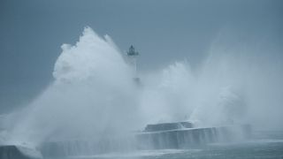 La tempête Amélie frappe la France, l'Espagne et l'Italie