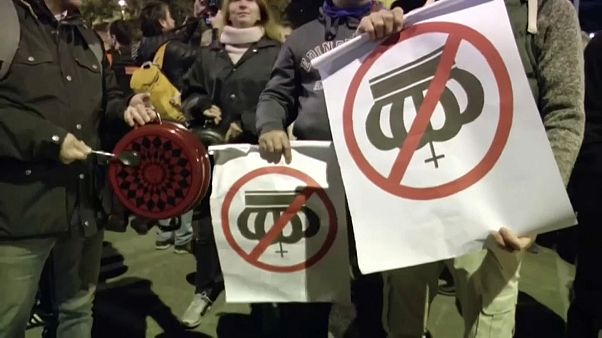 Cacerolada contra la visita del rey a Barcelona Cacerolada contra la visita del rey a Barcelona