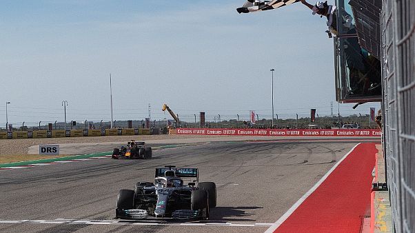 Hamilton kariyerinin altıncı şampiyonluğunu ilan etti Hamilton kariyerinin altıncı şampiyonluğunu ilan etti