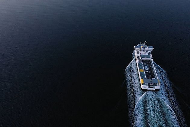 O maior ferry elétrico do mundo em teste na Dinamarca