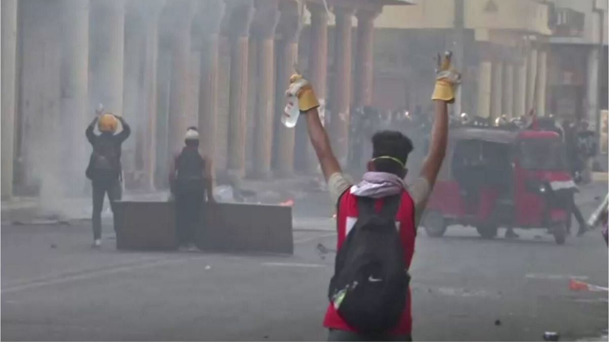 اعتراض‌های خونین در عراق؛ «۵ نفر در بغداد با گلوله واقعی کشته شدند»