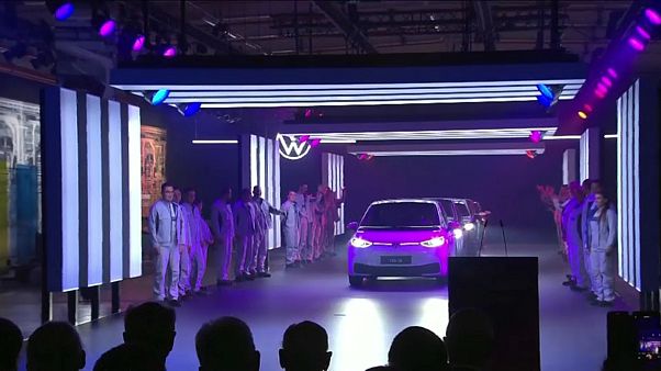 Volkswagen начал производить электромобили Volkswagen начал производить электромобили