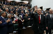 ترکیه دو روزنامه‌نگار منتقد اردوغان را محکوم و سپس بطور مشروط آزاد کرد