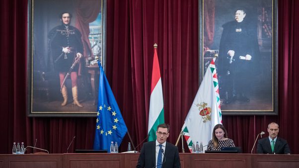Karácsony ehhez a tíz alapértékhez ragaszkodik foggal-körömmel Karácsony ehhez a tíz alapértékhez ragaszkodik foggal-körömmel