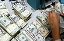 شکاف ۲۰۰ تومانی میان بازار رسمی و آزاد؛ دلار به اوج ۱۹ روز گذشته رسید