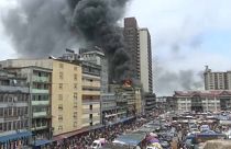 Мощный пожар на рынке в Лагосе