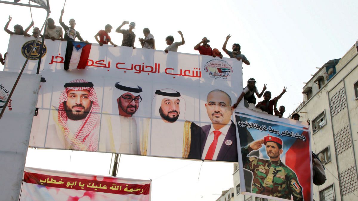 تقویت ائتلاف علیه حوثی‌ها؛ توافق تقسیم قدرت دولت و شورای انتقالی یمن