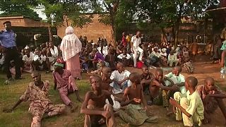 فيديو: الشرطة النيجيرية تحرر 259 شخصاً من مركز إسلامي