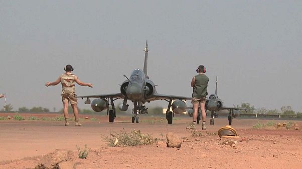 Nach Terror: Frankreich bekräftigt Militärpräsenz im Sahel Nach Terror: Frankreich bekräftigt Militärpräsenz im Sahel