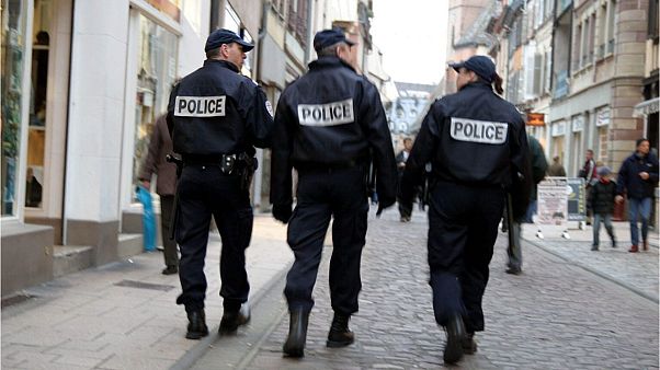 Paris banliyösündeki şiddet 2005 yılı olaylarını hatırlattı, 2 kişi gözaltına alındı Paris banliyösündeki şiddet 2005 yılı olaylarını hatırlattı, 2 kişi gözaltına alındı