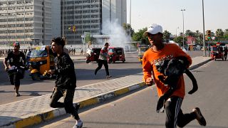 ویدیوی تکان‌دهنده از تیراندازی مستقیم پلیس به معترضان در بغداد