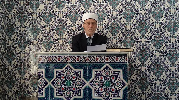 Bir Türk köyünde cuma namazına katılan Gümülcine müftüsüne 80 gün hapis Bir Türk köyünde cuma namazına katılan Gümülcine müftüsüne 80 gün hapis