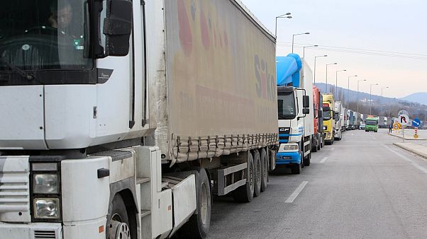 Ολλανδία: 16 μετανάστες σε νταλίκα Ολλανδία: 16 μετανάστες σε νταλίκα