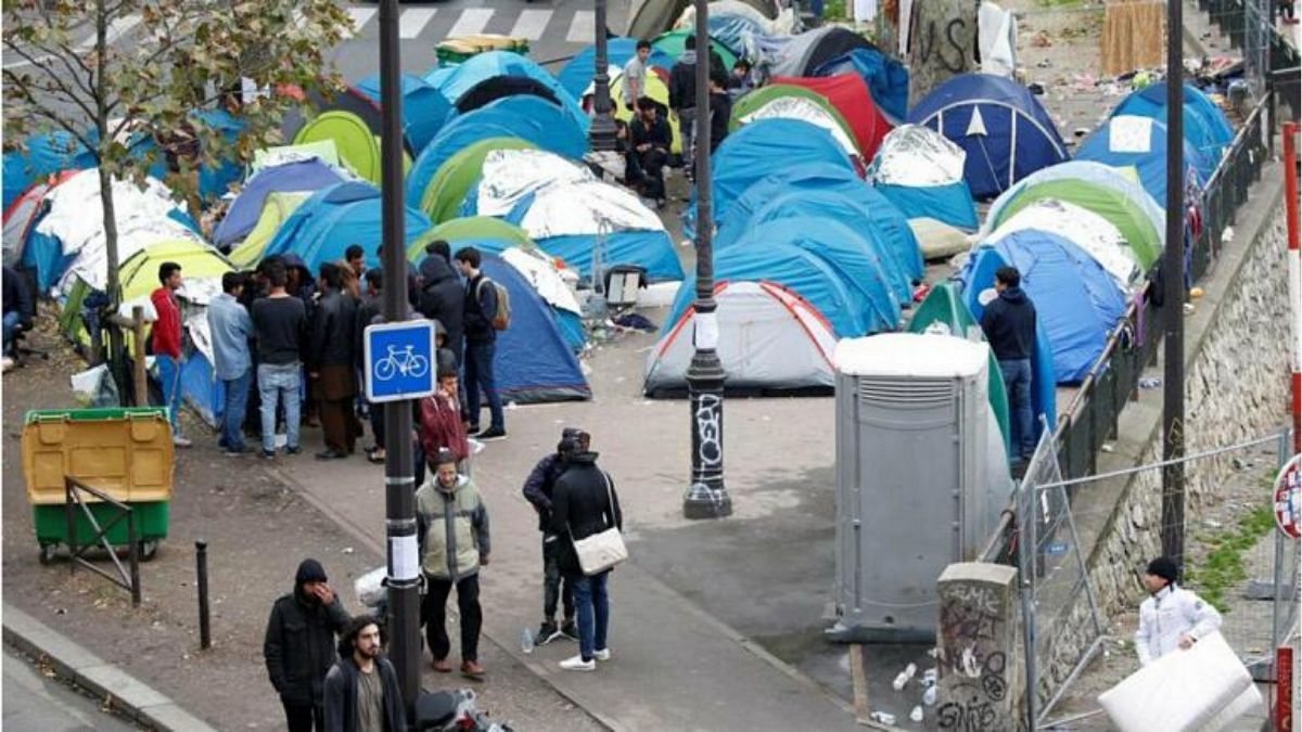  پلیس فرانسه عملیات گسترده تخلیه پناهجویان در حاشیه پاریس را آغاز کرد