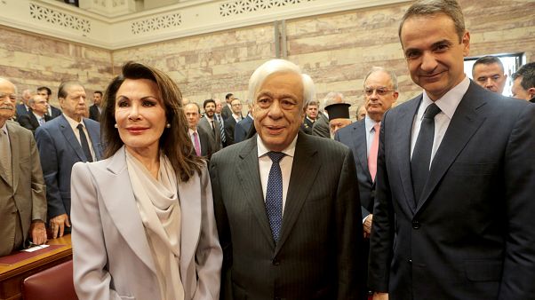 Ο Πρόεδρος της Δημοκρατίας ο πρωθυπουργός και η πρόεδρος της Επιτροπής «Ελλάδα 2021» Ο Πρόεδρος της Δημοκρατίας ο πρωθυπουργός και η πρόεδρος της Επιτροπής «Ελλάδα 2021»