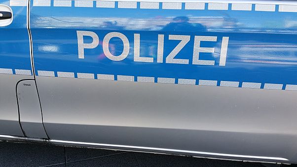 Schwester (15) festgenommen, soll in Detmold Bruder erstochen haben Schwester (15) festgenommen, soll in Detmold Bruder erstochen haben