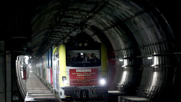 Çin Demiryolu Ekpresi, Çin'den yola çıkıp, Kars üzerinden Türkiye'ye giriş yaparak, Marmaray'ı kullanıp Avrupa'ya geçen ilk yük treni oldu. ( Ahmet Bolat - Anadolu Ajansı ) Çin Demiryolu Ekpresi, Çin'den yola çıkıp, Kars üzerinden Türkiye'ye giriş yaparak, Marmaray'ı kullanıp Avrupa'ya geçen ilk yük treni oldu. ( Ahmet Bolat - Anadolu Ajansı )
