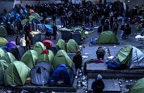 Paris Porte de la Chapelle mahallesinde bir göçmen kampı