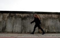 Soğuk Savaş'ın sembolü Berlin Duvarı'nın yıkılışının üzerinden tam 30 yıl geçti