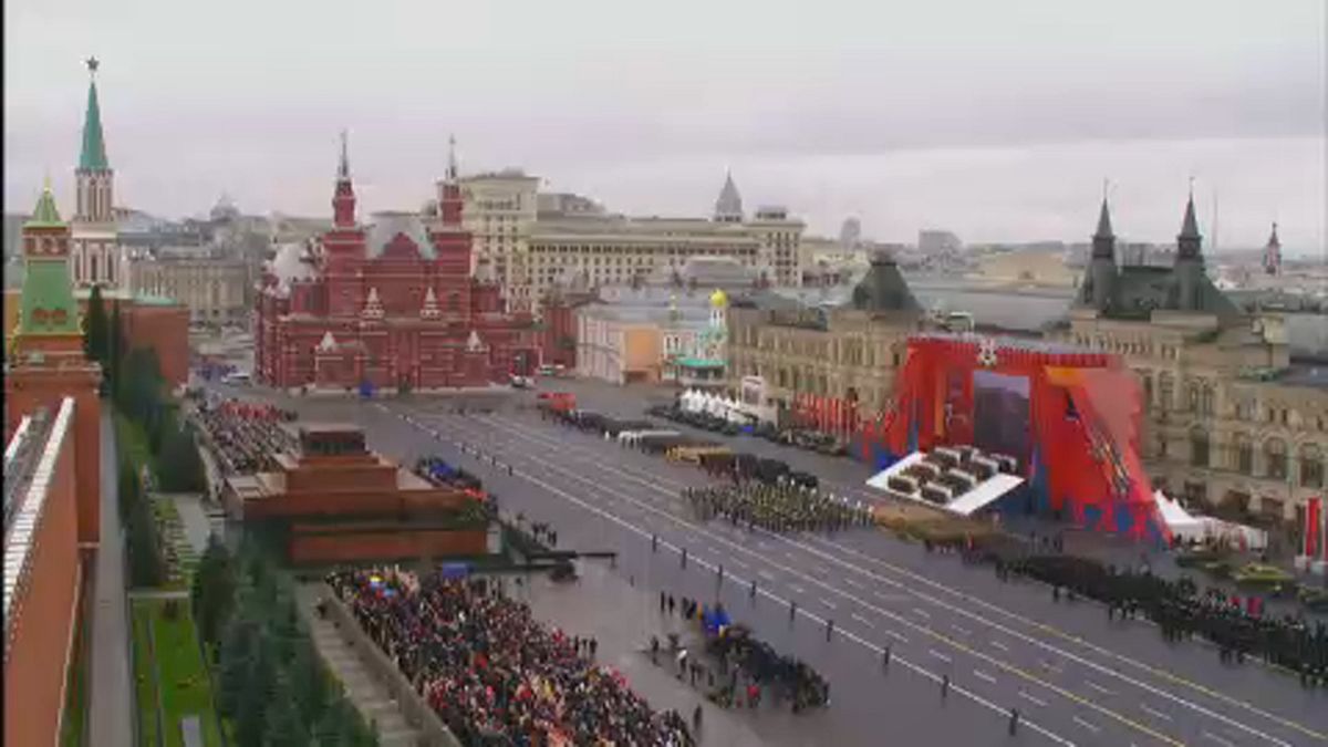 Moskau: Militärparade am "Tag des Sieges"