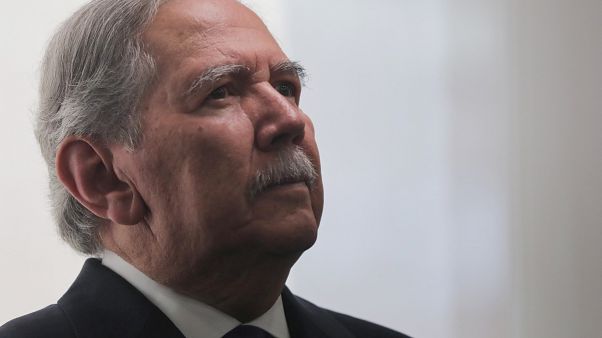 Dimite el ministro de Defensa de Colombia por ocultar la matanza de 8 menores en un bombardeo Dimite el ministro de Defensa de Colombia por ocultar la matanza de 8 menores en un bombardeo
