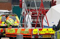 İngiltere'de bir konteyner içinde ölü bulunan 39 kişinin kimliği belirlendi