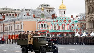 جانب من الاستعراض العسكري في الساحة الحمراء وسط موسكو، روسيا، 7 نوفمبر 2019