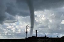 ایتالیا؛ پدیده تنوره دریایی در آسمان جنوا