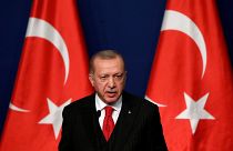 إردوغان يهدد مجددا "بفتح الأبواب" أمام المهاجرين إلى أوروبا 