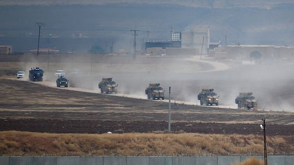 Suriye'de ortak devriye gerçekleştiren Türk ve Rus ordusu Suriye'de ortak devriye gerçekleştiren Türk ve Rus ordusu
