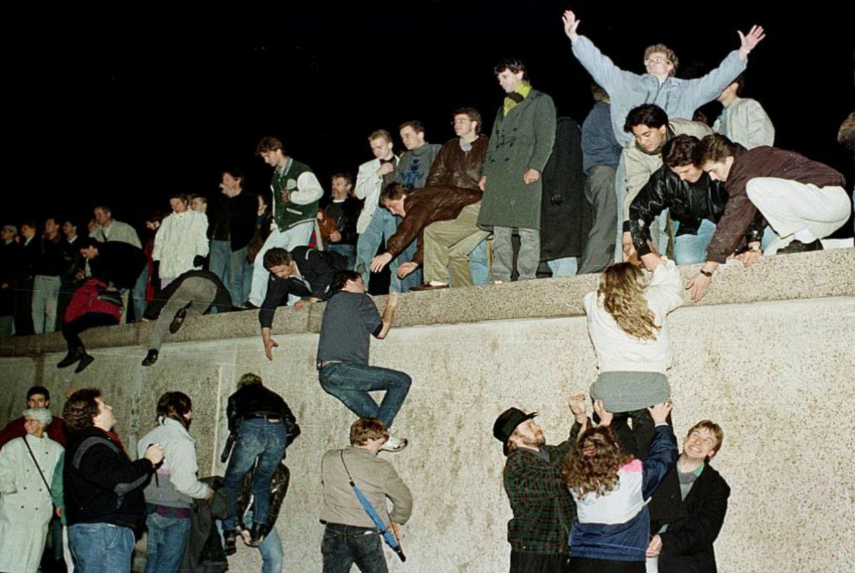 Berlin Duvarı�nın yıkılışı Neden inşa edildi, o dönem neler yaşandı