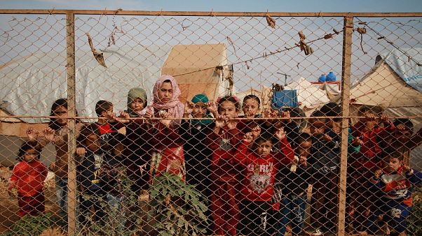 Suriyeli 390 bin mülteci ülkesine geri döndü: Lübnan'da bir yıllık 'gönüllü geri dönüş' kampanyası Suriyeli 390 bin mülteci ülkesine geri döndü: Lübnan'da bir yıllık 'gönüllü geri dönüş' kampanyası