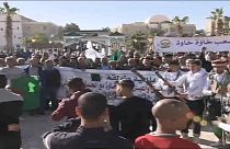 مظاهرات مؤيدة للجيش بمدينتي سطيف وبسكرة