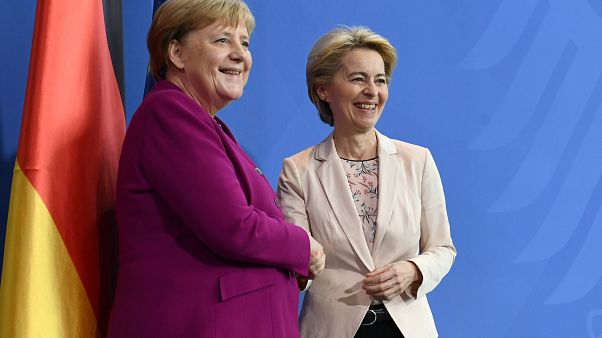 Von der Leyen átalakítaná a bevándorláspolitikát, Merkel támogatja Von der Leyen átalakítaná a bevándorláspolitikát, Merkel támogatja