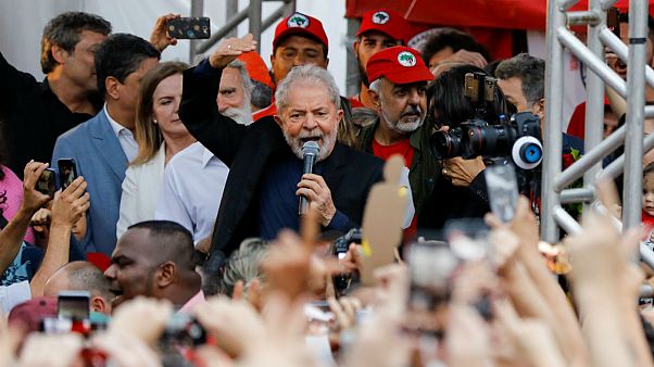 Βραζιλία: Αποφυλακίστηκε ο πρώην πρόεδρος Λούλα ντα Σίλβα Βραζιλία: Αποφυλακίστηκε ο πρώην πρόεδρος Λούλα ντα Σίλβα