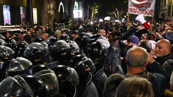 Gürcistan'da "Ve Sonra Dans Ettik" filmi protesto edildi Gürcistan'da "Ve Sonra Dans Ettik" filmi protesto edildi