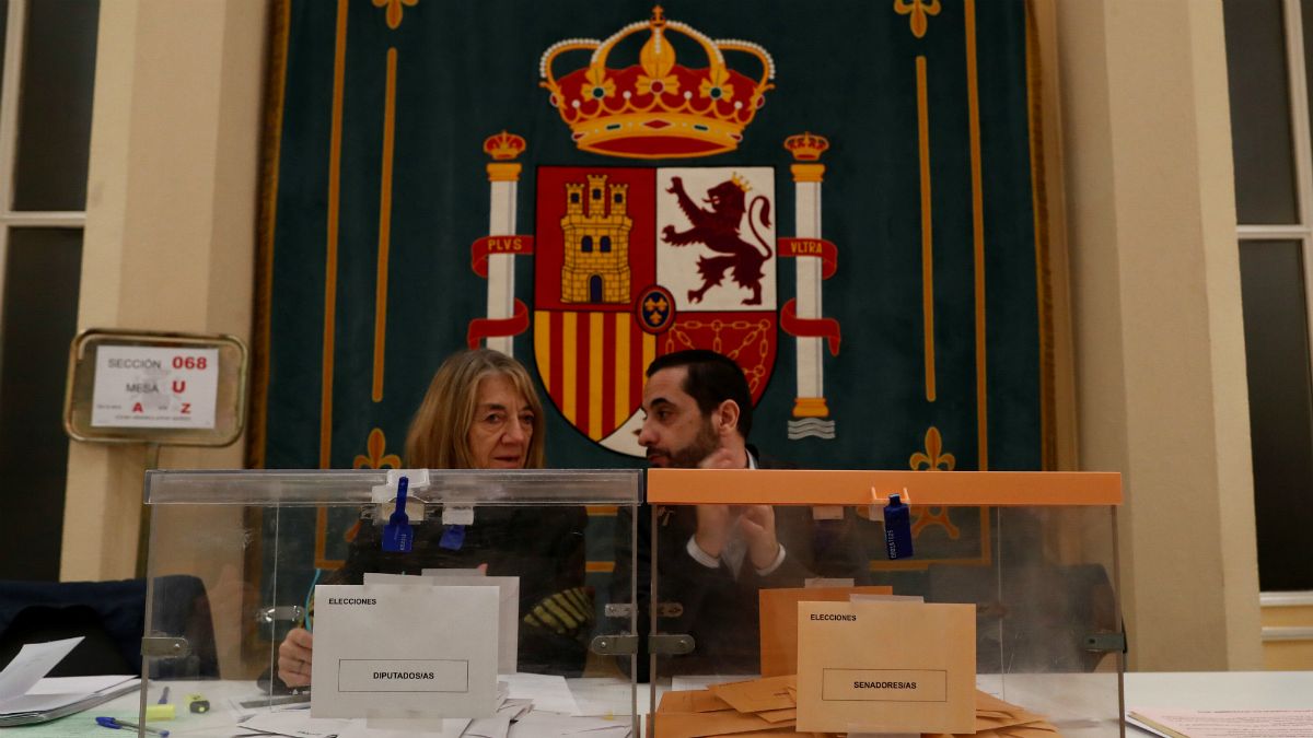 Mesa de voto em Madrid