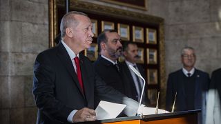 Anıtkabir'de düzenlenen devlet törenine katılan Cumhurbaşkanı Recep Tayyip Erdoğan, Anıtkabir Özel Defterini imzaladı