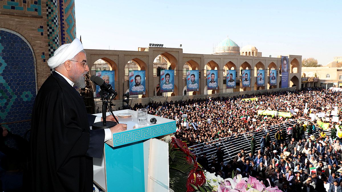 Hasan Ruhani, Yazd şehrinde yaptığı konuşmada 37 milyar varil metreküplük petrol rezervi keşfettiklerini söyledi