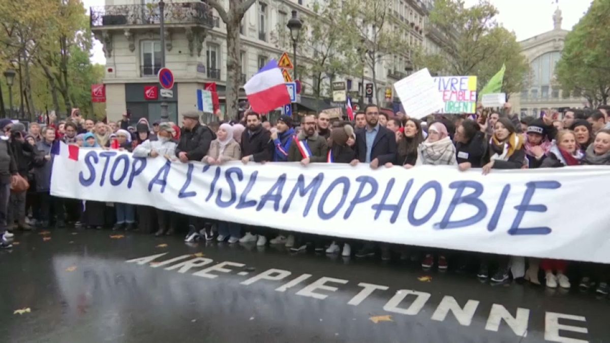 Milhares contra a islamofobia em França