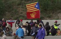 محتجون على الطريق الرئيسي الرابط بين إسبانيا وفرنسا الاثنين 11-11-2019
