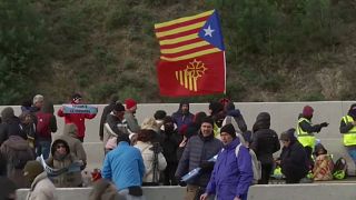 محتجون على الطريق الرئيسي الرابط بين إسبانيا وفرنسا الاثنين 11-11-2019