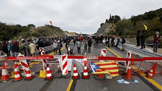 Vollsperrung: Separatisten stoppen LKW-Verkehr nach Europa