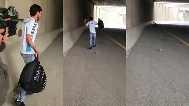 Filistinli gencin plastik mermi ile vurulma anları Filistinli gencin plastik mermi ile vurulma anları