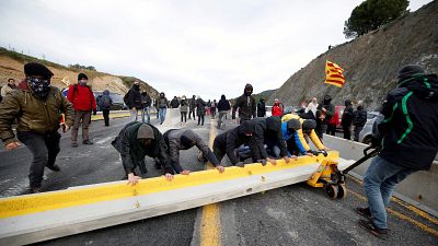 Katalonien: Aktivisten blockieren Autobahn zu Frankreich