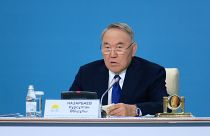 Eski Kazakistan lideri Nazarbayev, Putin-Zelenskiy zirvesi için arabuluculuk yapıyor